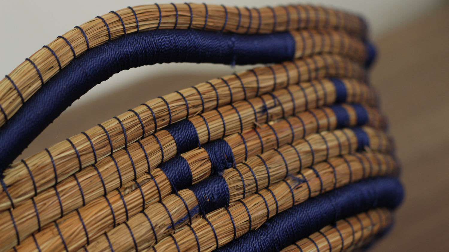 WHOLESALE Easy-Carry Blue Accent Basket